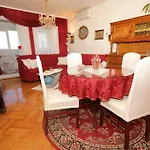 דירה With A Parking Space Dugi Rat, Omis - 8666 דוגי ראט