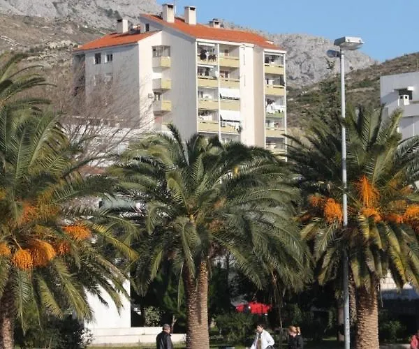 With A Parking Space Dugi Rat, Omis - 8666 Lägenhet *