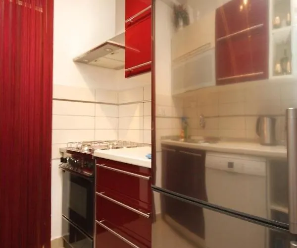 Lägenhet With A Parking Space Dugi Rat, Omis - 8666