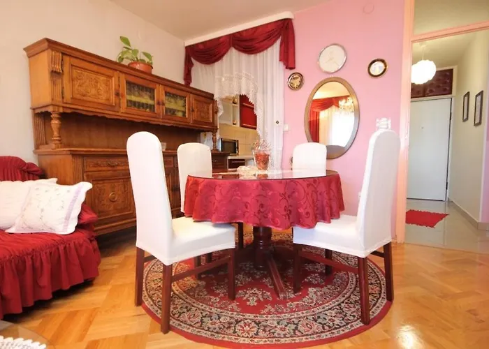 Lägenhet With A Parking Space Dugi Rat, Omis - 8666